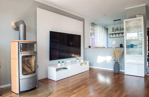 Eisenach Casa | Holiday Home 'Ferienhaus Eisenach' with Private Terrace, Private Garden and Wi-Fi