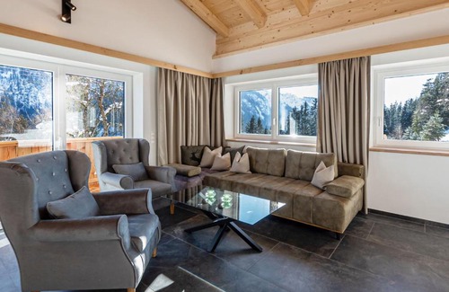 Radstadt Casa | Holiday Home Ferienwohnung Alpenauszeit by Interhome