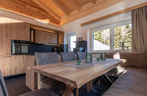 Radstadt Casa | Holiday Home Ferienwohnung Alpenauszeit by Interhome