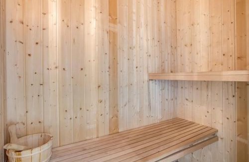 Bjert Casa | Holiday Home Fin - 150m from the sea by Interhome