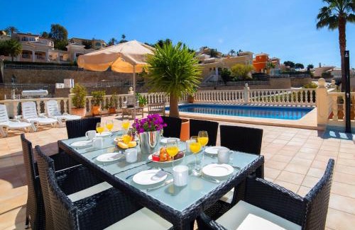 La Canuta Casa | Holiday Home Fleur by Interhome