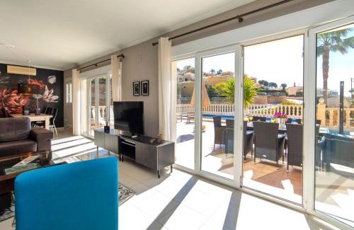 La Canuta Casa | Holiday Home Fleur by Interhome