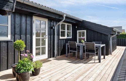 Flovt Strand Casa | Holiday Home - Flovt Strand