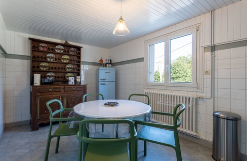 Clohars-Fouesnant Casa | Casa de vacaciones "Névez" con piscina compartida y jardín