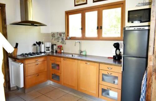 Saint-Honore-les-Bains Casa | Holiday Home in Saint-Honore near Gorges