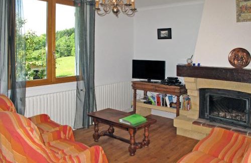 Altillac Casa | Holiday Home Freyssignes by Interhome