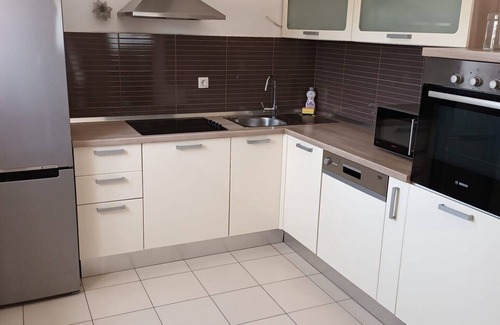 Bilice Casa | Holiday Home Gabi - Three Bedroom Holiday Home with Terrace and Swimming pool