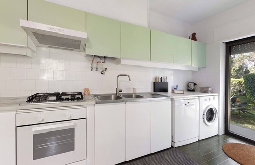 Charneca Casa | Casa de vacaciones 'Garden House' con jardín privado, Wi-Fi y aire acondicionado