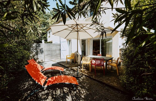Vals-les-Bains Apartamento | Casa de vacaciones 'Gite Villa T1' con piscina compartida, Wi-Fi y aire acondicionado