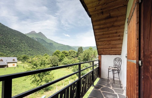 Bazus-Aure Casa | Casa de vacaciones 'Gite Baupeillas' con vistas a la montaña, terraza privada y Wi-Fi