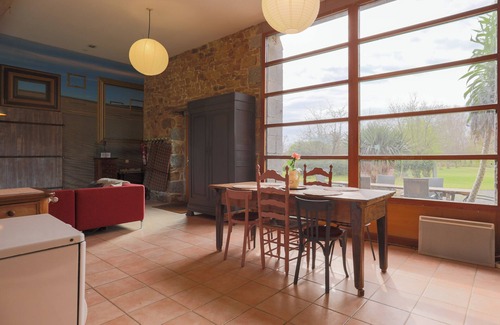 Prat Casa | Casa de vacaciones 'Gite La Grange Cheval Rouge 4 Pers' con piscina compartida