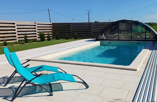 Marans Casa | Casa de vacaciones 'Gîte Les 2 Fontaines' con piscina privada, Wi-Fi y aire acondicionado