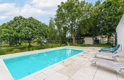 Marennes Casa | Casa de vacaciones 'Gite Les Mouettes' con piscina compartida, terraza compartida y Wi-Fi