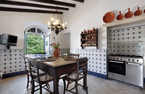 Alenquer Casa | Casa de vacaciones 'Grande' con vistas a la montaña, piscina compartida y Wi-Fi