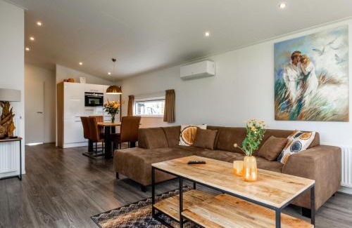Gasthuis Casa | Holiday Home Green Resort Mooi Bemelen-1 by Interhome