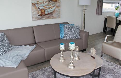 Gasthuis Casa | Holiday Home Green Resort Mooi Bemelen-1 by Interhome