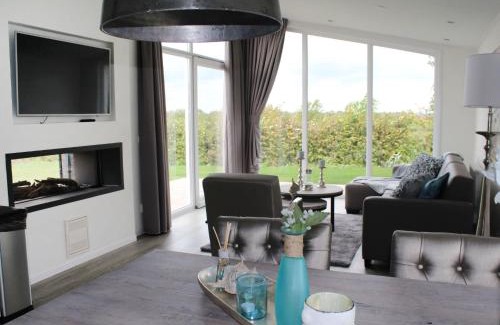 Gasthuis Casa | Holiday Home Green Resort Mooi Bemelen-1 by Interhome