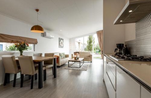 Gasthuis Casa | Holiday Home Green Resort Mooi Bemelen by Interhome