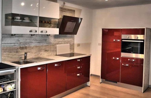 Gruendau Casa | Casa de vacaciones 'Gründaublick' con terraza compartida, jardín compartido y Wi-Fi