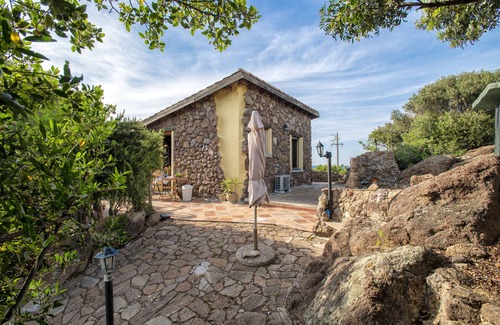 Castelsardo Casa | Casa de vacaciones 'Hakéyah' con vistas al mar, Wi-Fi y aire acondicionado