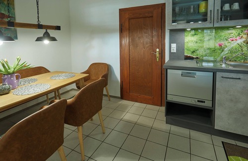 Erlabronn Casa | Casa de vacaciones 'Haus Am Brunnen' en 100 m2 con jardín privado y WLAN