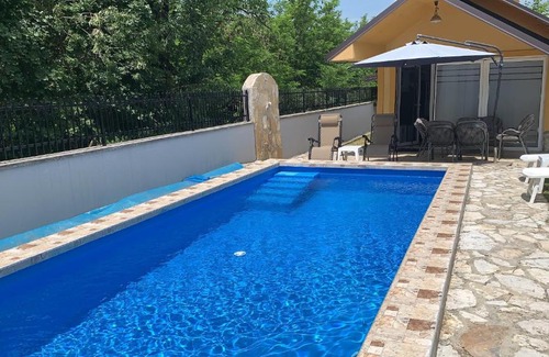Gornja Toplica Casa | Holiday Home Hill House