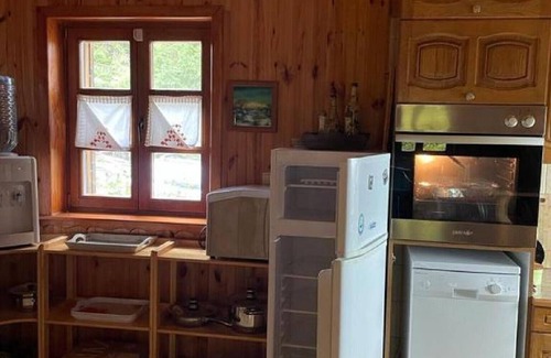 Cujica Krcevina Casa | Holiday Home Snow Hill with Swimming Pool