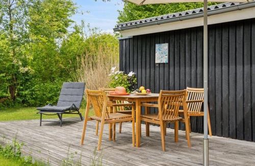 Smidstrup Strand Casa | Holiday Home Ilsabet - 750m from the sea by Interhome