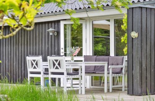 Smidstrup Strand Casa | Holiday Home Ilsabet - 750m from the sea by Interhome
