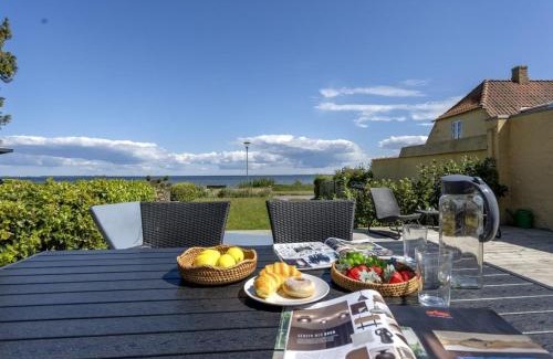 Bandholm Casa | Holiday Home Ilze - 20m from the sea by Interhome