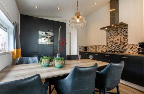 Gasthuis Casa | Holiday Home in Bemelen near Nature Reserve