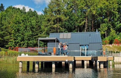 Bytow Casa | Holiday Home in Bytów by Private Lake, cleaning included