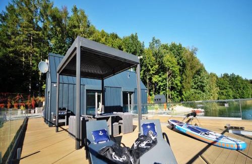 Bytow Casa | Holiday Home in Bytów by Private Lake, cleaning included