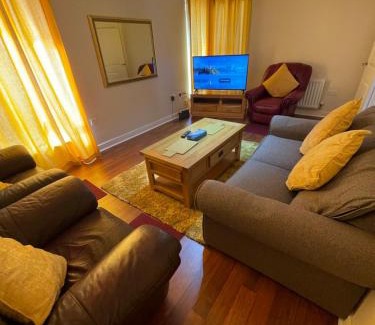 Canton Casa | Holiday Home In Cardiff. Sleeps 6