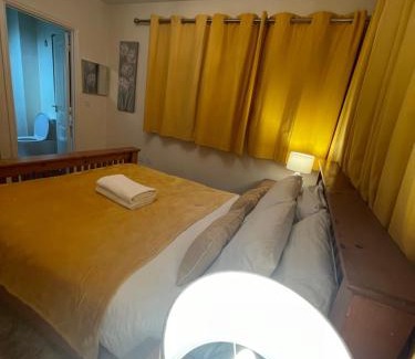 Canton Casa | Holiday Home In Cardiff. Sleeps 6