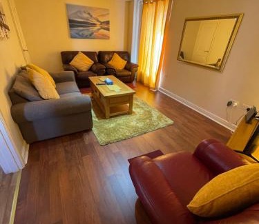 Canton Casa | Holiday Home In Cardiff. Sleeps 6