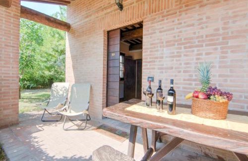 Castiglione del Lago Casa | Holiday home in Castiglione del with pool