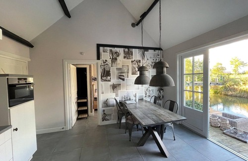 Cothen Chalet De Esquí | Casa Vacacional en Cothen junto al Agua