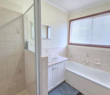 Drouin Apartamento | Holiday Home in Drouin