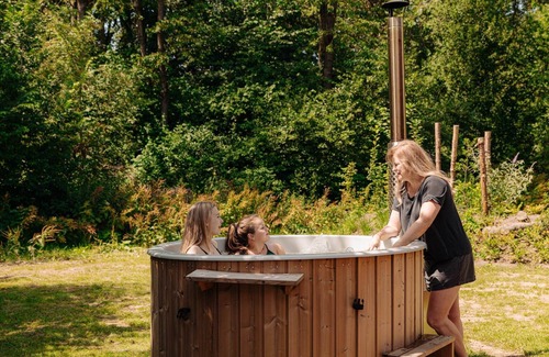 Zeewolde Casa | Casa de Vacaciones en Bosque con Jacuzzi