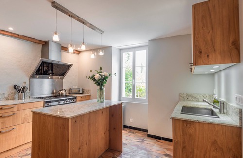 Leogeats Casa | Holiday home in Gironde with a private pool