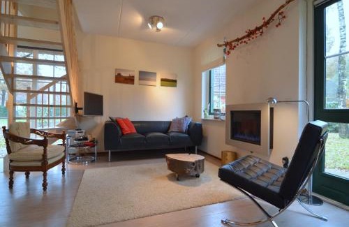 Heeten Casa | Holiday Home in Heeten near Forest