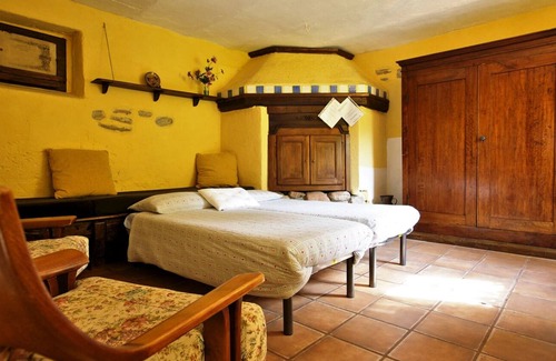 Rancio Valcuvia Apartamento | Viviendas en un antiguo molino del siglo 18. Siglo. Con 10 000 metros cuadrados de terreno y piscina