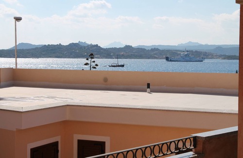 La Maddalena Apartamento | Casa de vacaciones en La Maddalena con terraza espectacular a 50 metros del mar
