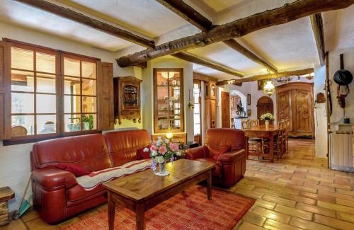 Le Luc Casa | Holiday Home in Le Luc with Pool & Vineyards