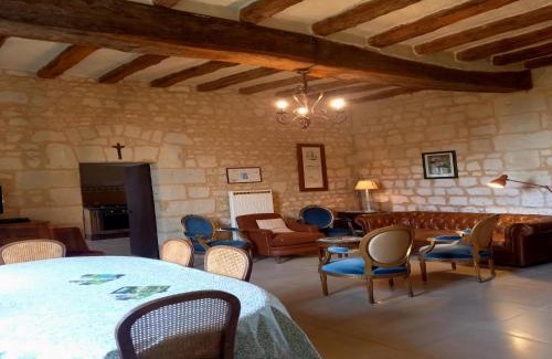 Lerne Casa | Holiday Home in Lerné with Garden