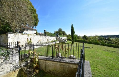 Lusignac Casa | Holiday Home in Lusignac with Private Pool