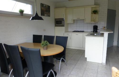 Plasmolen Casa | Holiday Home in Netherlands with Private Garden