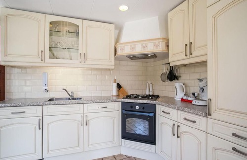 Municipality of Noordwijk Casa | Holiday home in Noordwijkerhout with terrace close to a lake