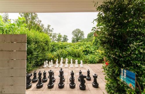 Oldenzaal Casa | Holiday home in Oldenzaal with hot tub